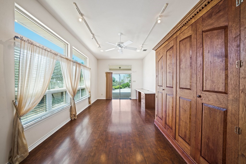 2029 Crown Ridge Drive Kerrville, TX 78028 - Photo 30 of 40