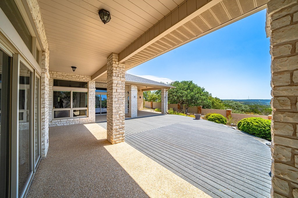 2029 Crown Ridge Drive Kerrville, TX 78028 - Photo 38 of 40