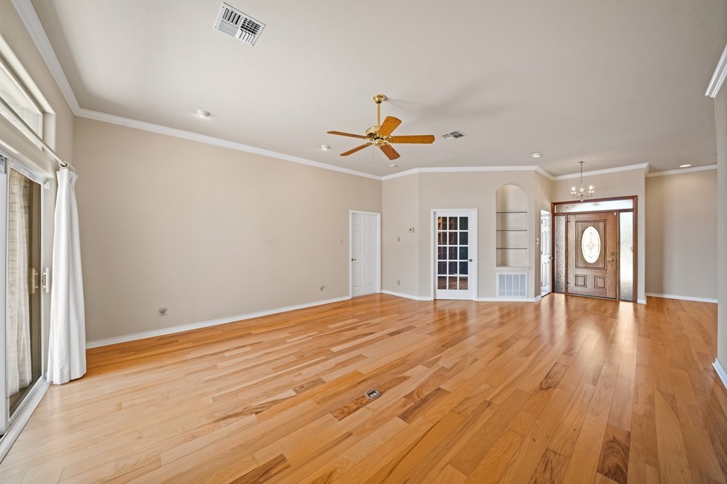 2029 Crown Ridge Drive Kerrville, TX 78028 - Photo 9 of 40