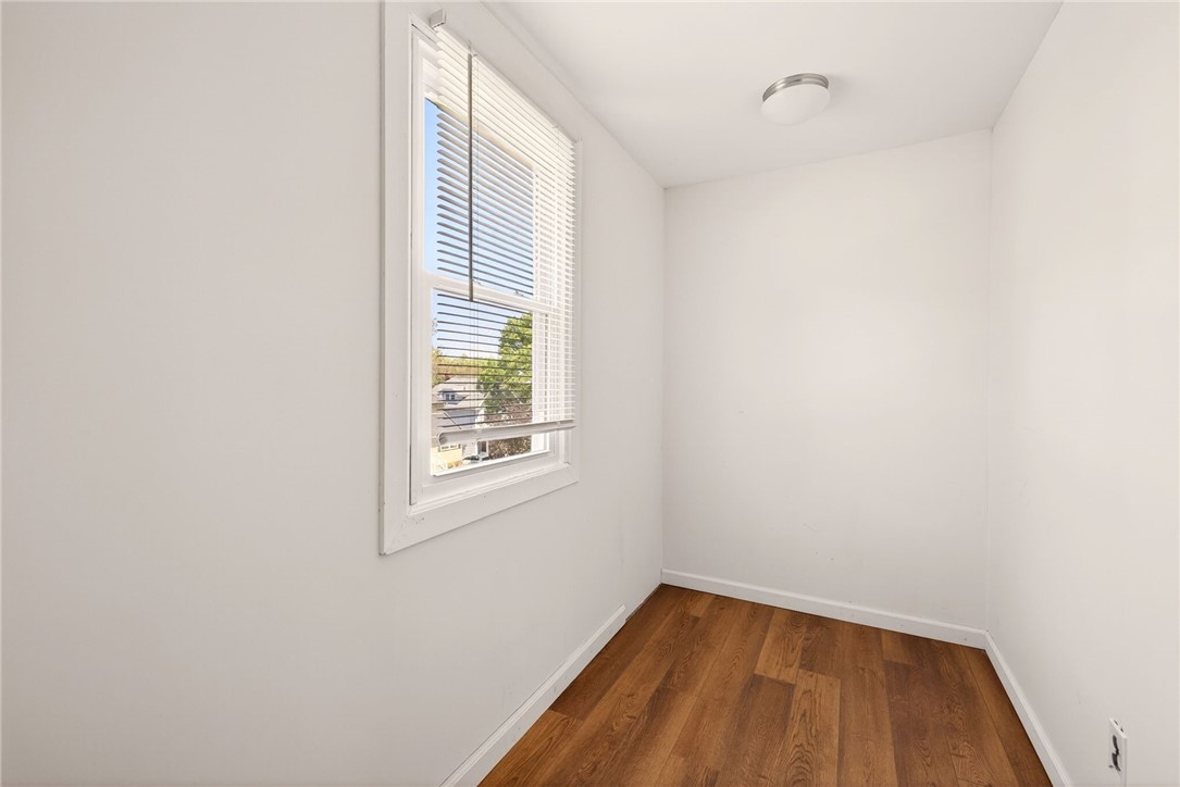 129 Wyndham Road Rochester, NY 14612 - Photo 21 of 31 Upstairs Office