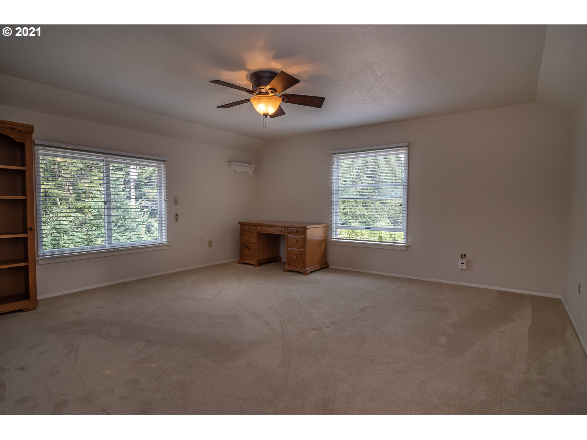 5852 Scotts Valley Road Yoncalla, OR 97499 - Photo 32 of 32 a view of an empty room with a window