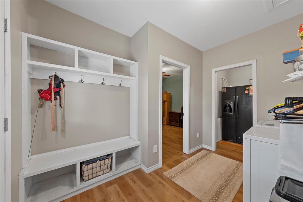 6224 Summit Ridge Drive Waco, TX 76710 - Photo 18 of 25 a view of hallway with closet and toys