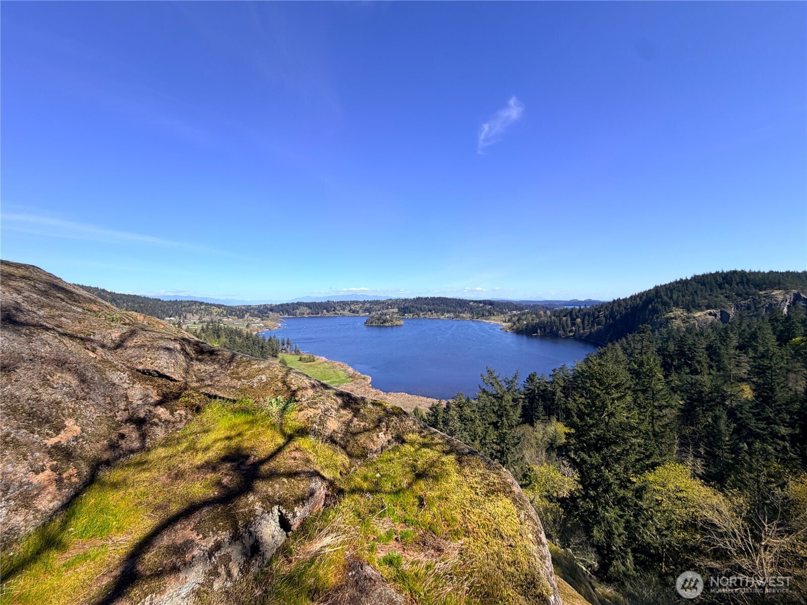 13998 Donnell Road Anacortes, WA 98221 - Photo 12 of 38