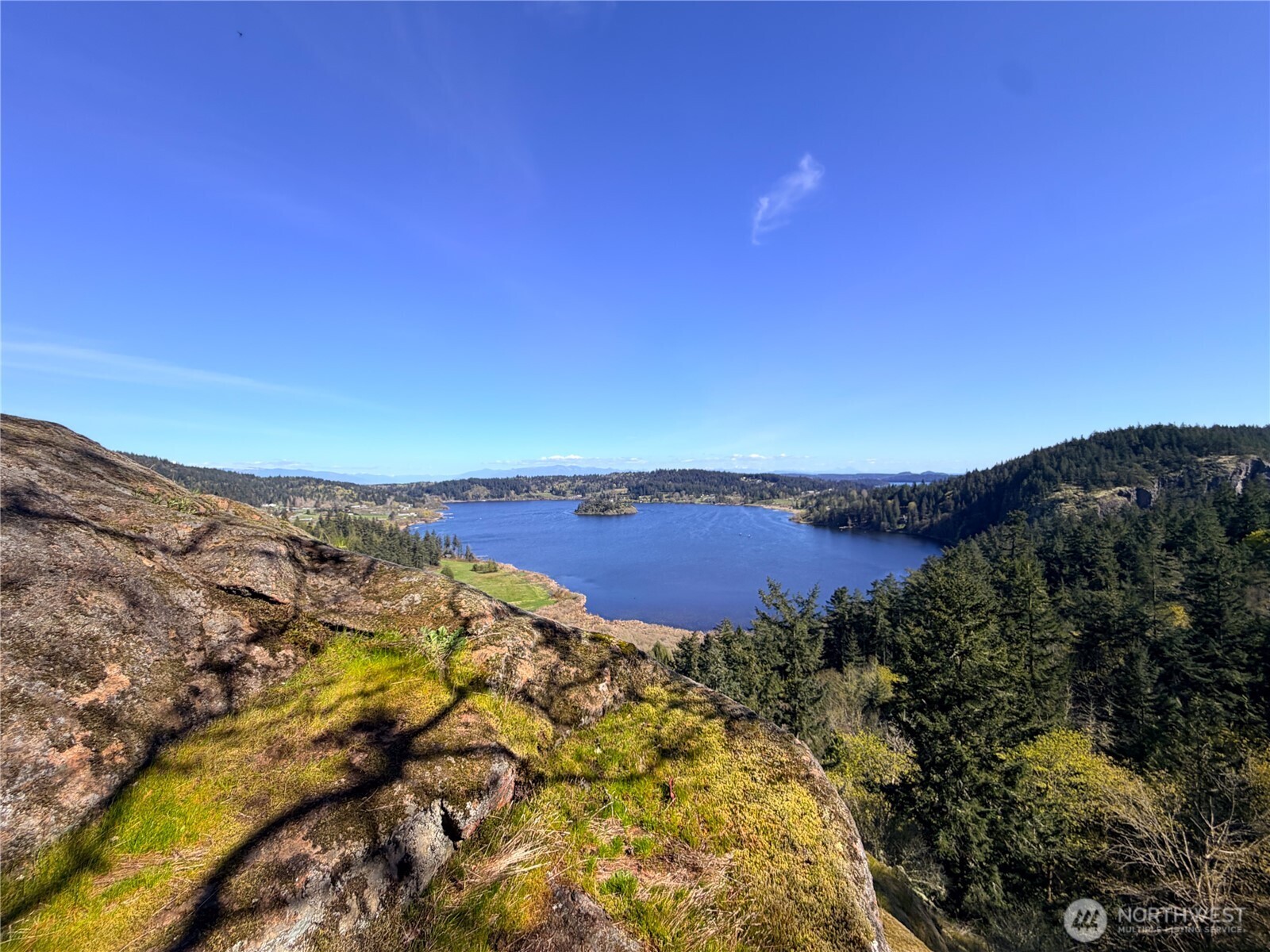 13998 Donnell Road Anacortes, WA 98221 - Photo 13 of 38