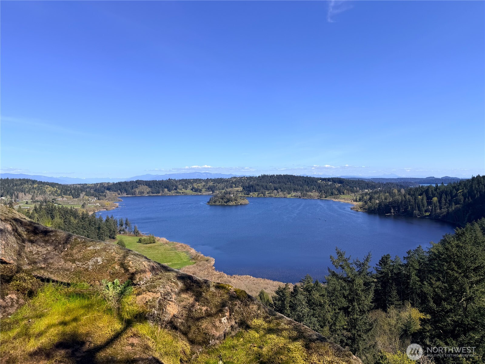 13998 Donnell Road Anacortes, WA 98221 - Photo 15 of 38