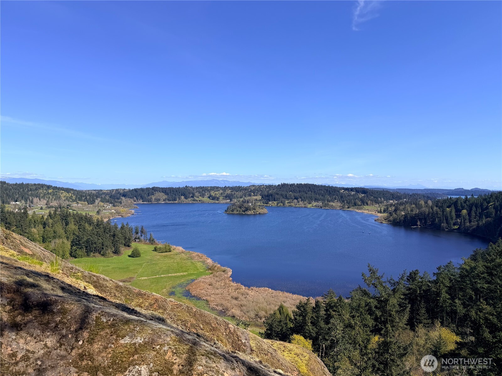 13998 Donnell Road Anacortes, WA 98221 - Photo 17 of 38