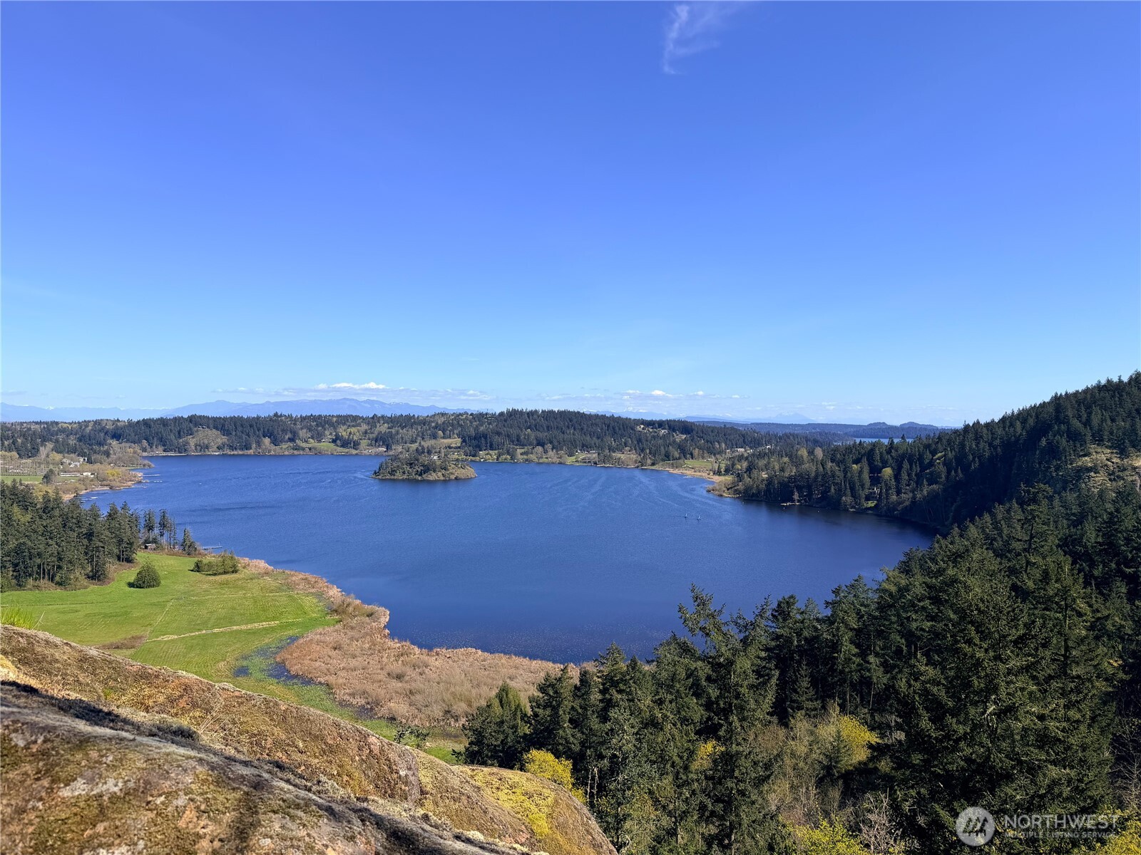 13998 Donnell Road Anacortes, WA 98221 - Photo 18 of 38