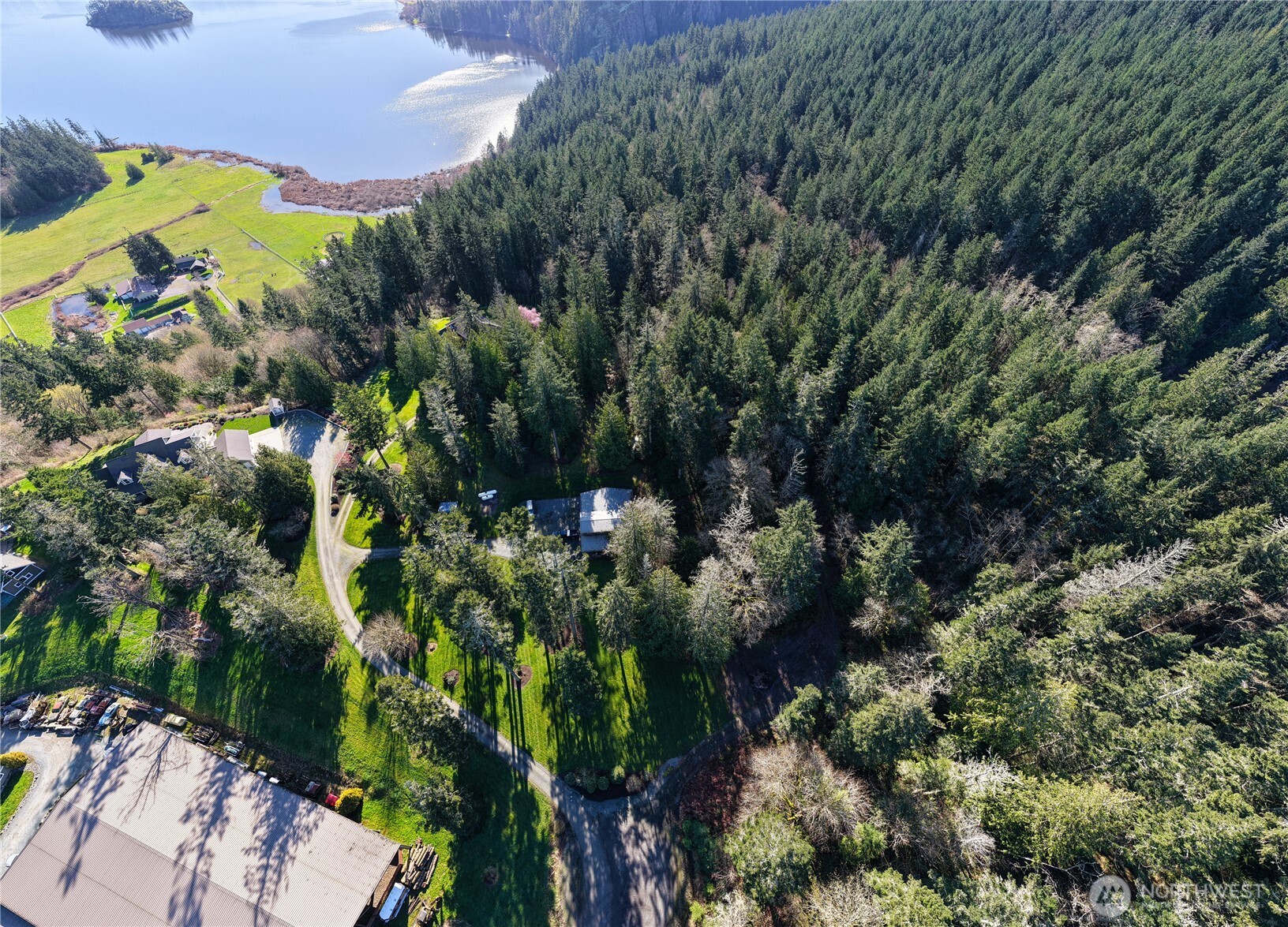 13998 Donnell Road Anacortes, WA 98221 - Photo 9 of 38