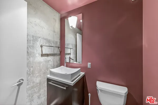 $789,000 | 1155 South Grand Avenue, Unit 1707, Los Angeles, CA 90015