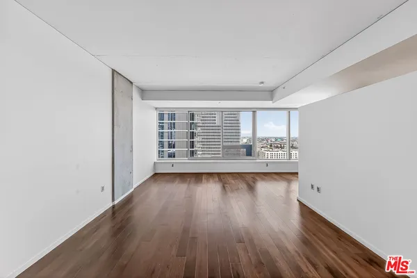 $789,000 | 1155 South Grand Avenue, Unit 1707, Los Angeles, CA 90015
