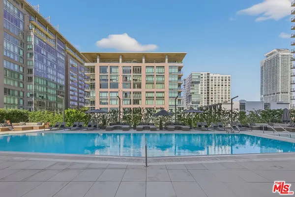 $789,000 | 1155 South Grand Avenue, Unit 1707, Los Angeles, CA 90015