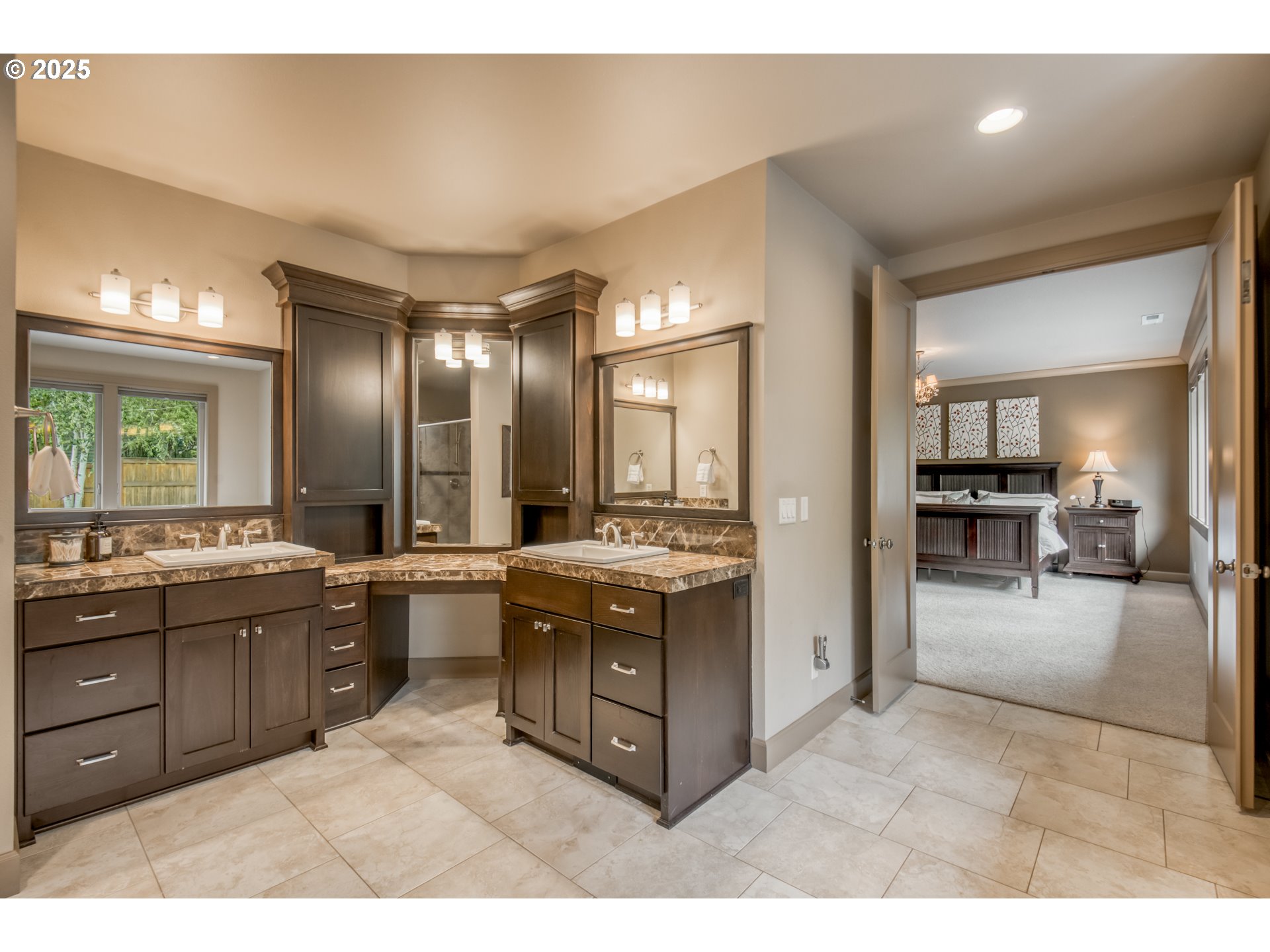 12483 Southwest Autumn View Street Tigard, OR 97224 - Photo 17 of 44 Bathroom, Attached