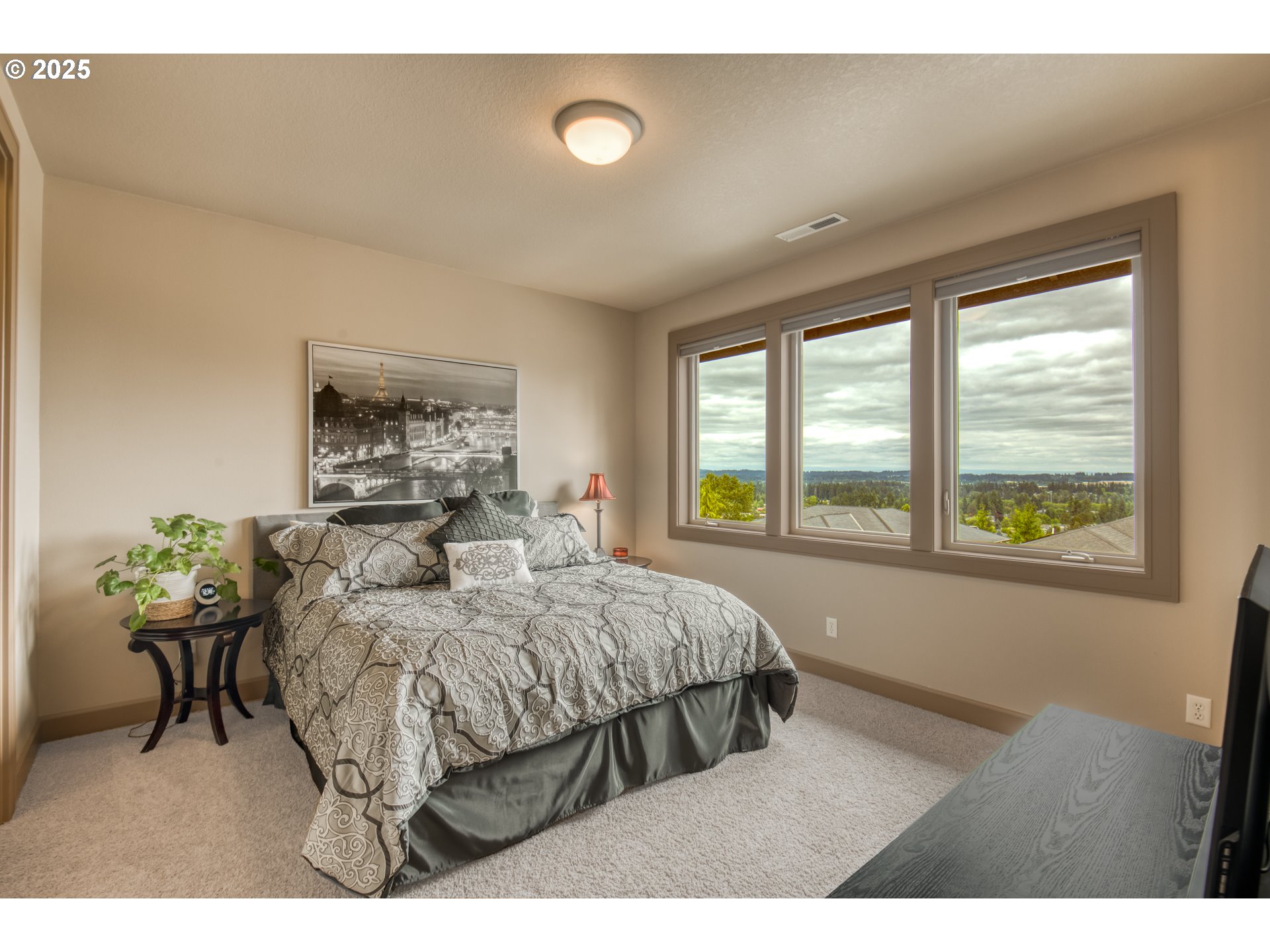 12483 Southwest Autumn View Street Tigard, OR 97224 - Photo 24 of 44 Bedroom
