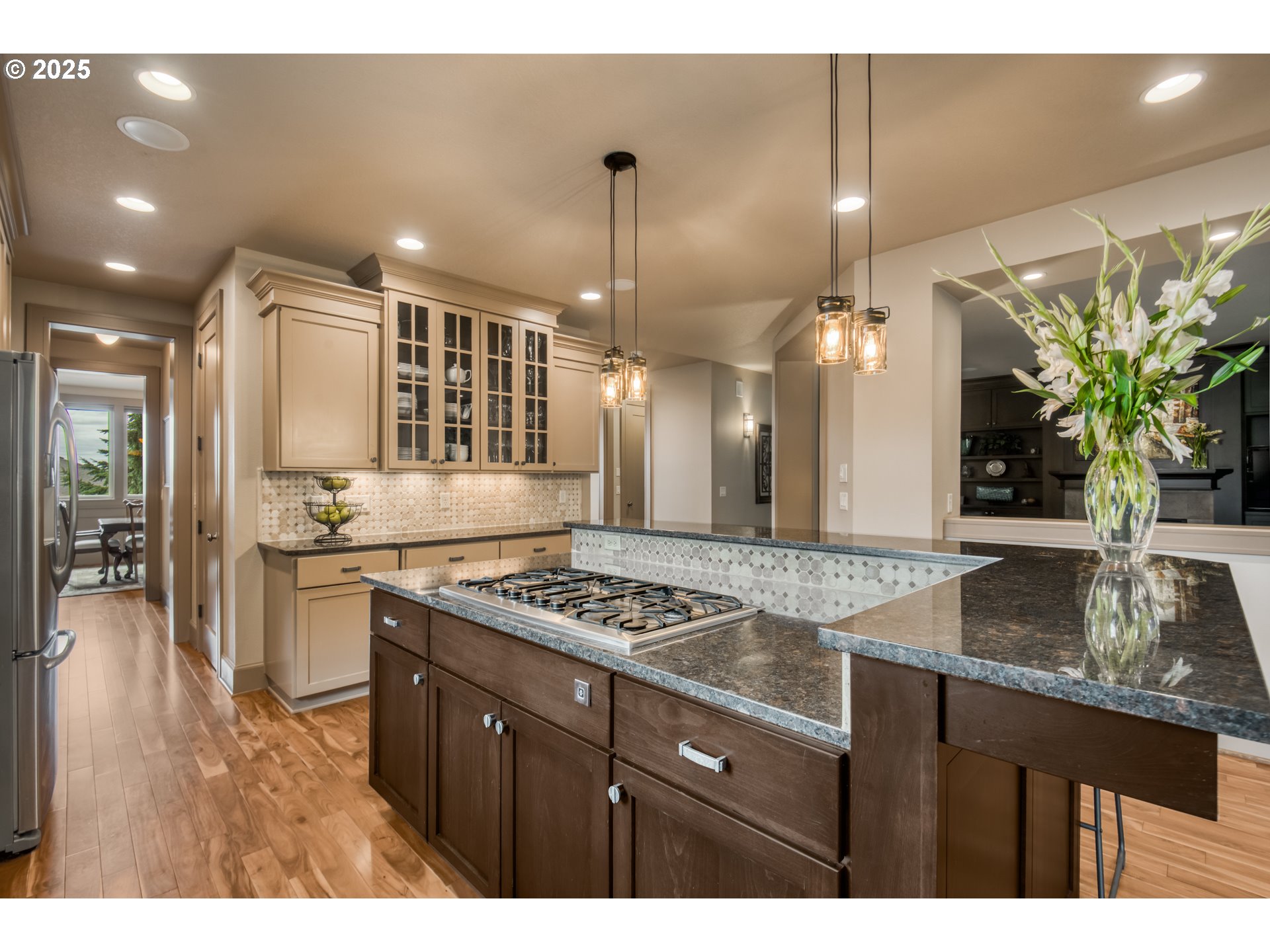 12483 Southwest Autumn View Street Tigard, OR 97224 - Photo 3 of 44 Kitchen