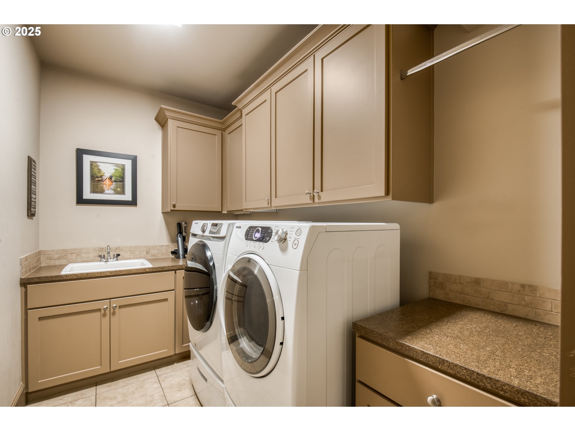 12483 Southwest Autumn View Street Tigard, OR 97224 - Photo 32 of 44 Laundry