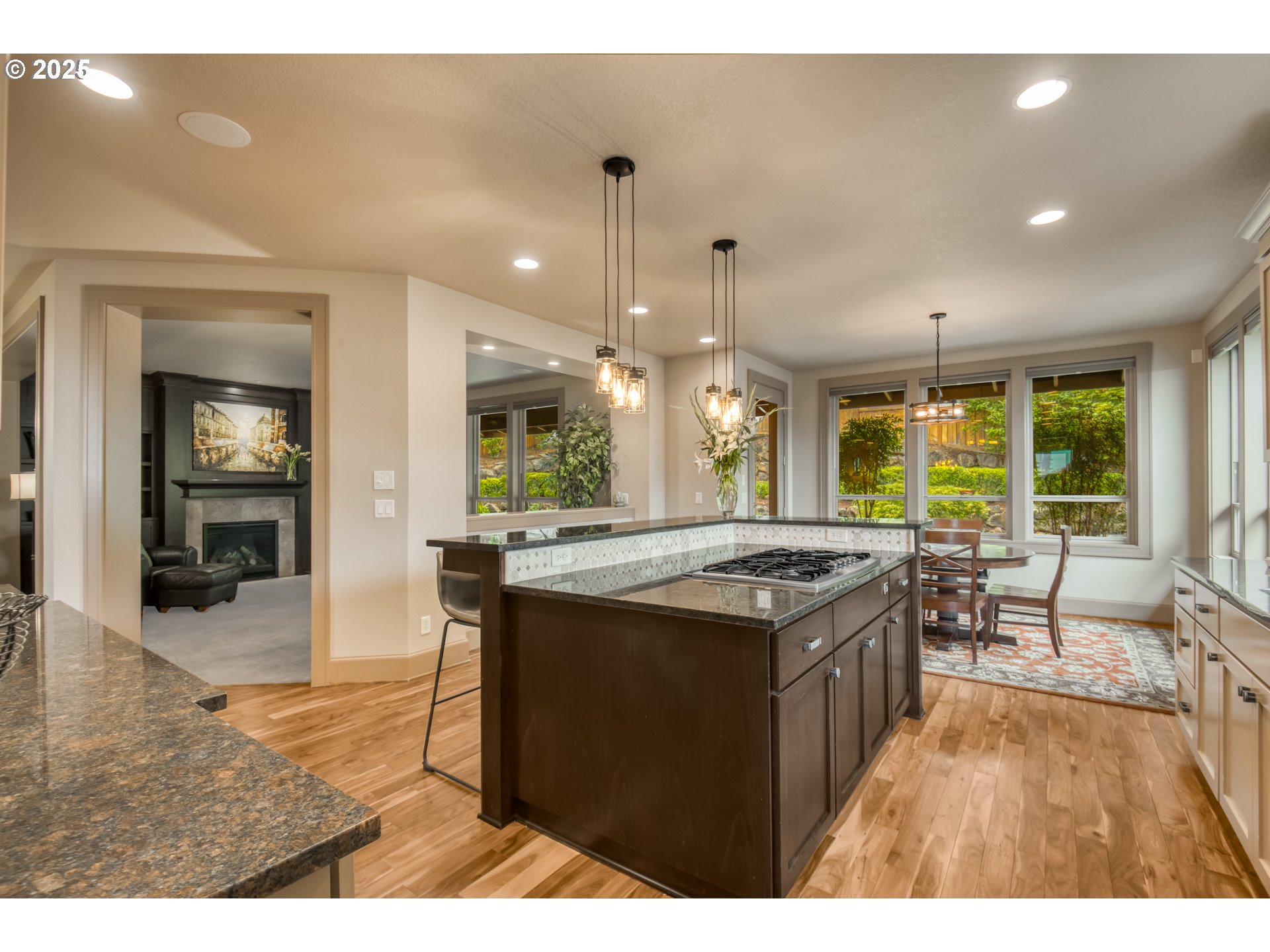 12483 Southwest Autumn View Street Tigard, OR 97224 - Photo 4 of 44 Kitchen