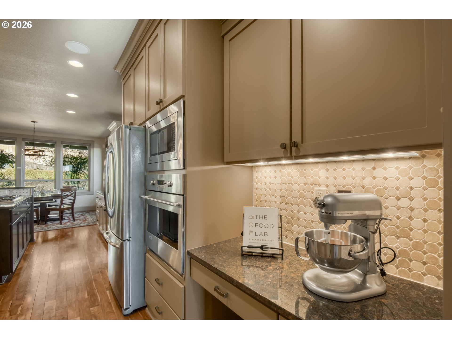 12483 Southwest Autumn View Street Tigard, OR 97224 - Photo 7 of 44