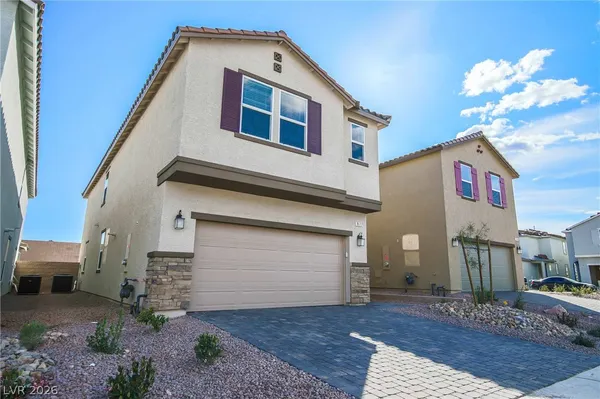 $2,700 | 8177 Calpena Avenue, Las Vegas, NV 89113