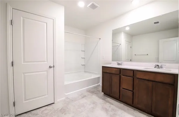 $2,700 | 8177 Calpena Avenue, Las Vegas, NV 89113