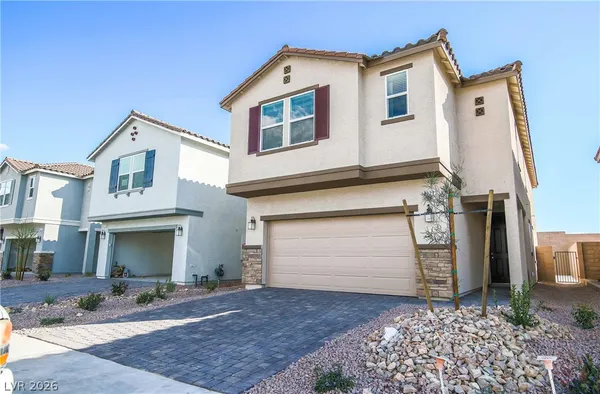 $2,700 | 8177 Calpena Avenue, Las Vegas, NV 89113