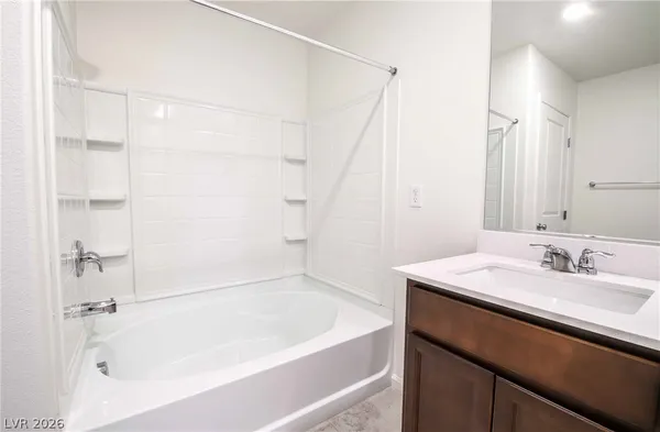 $2,700 | 8177 Calpena Avenue, Las Vegas, NV 89113