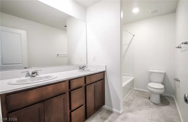 $2,700 | 8177 Calpena Avenue, Las Vegas, NV 89113