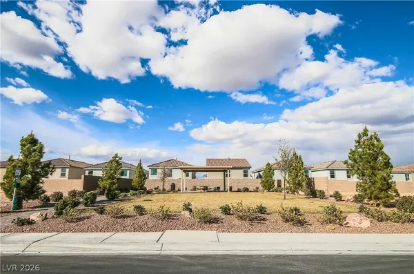 $2,700 | 8177 Calpena Avenue, Las Vegas, NV 89113