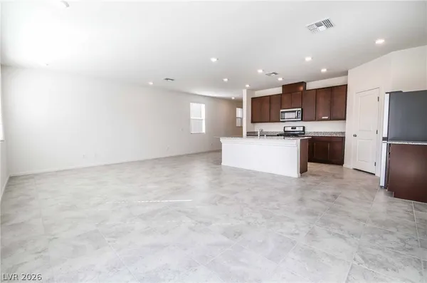 $2,700 | 8177 Calpena Avenue, Las Vegas, NV 89113