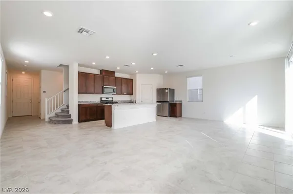 $2,700 | 8177 Calpena Avenue, Las Vegas, NV 89113