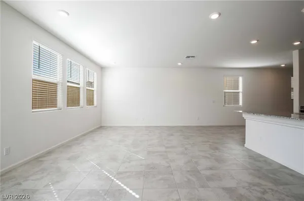 $2,700 | 8177 Calpena Avenue, Las Vegas, NV 89113