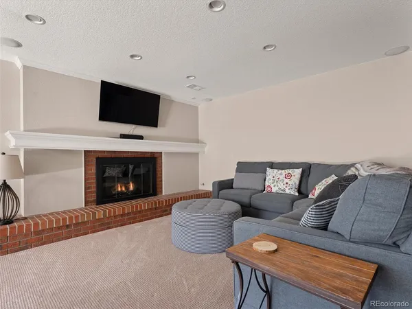 $789,000 | 7109 South Poplar Lane, Centennial, CO 80112