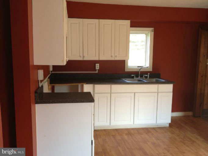 5870 Panhandle Road Front Royal, VA 22630 - Photo 8 of 11 Kitchen