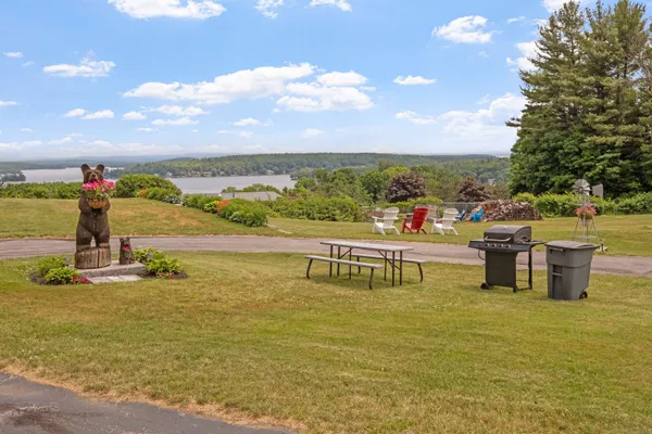 $3,950,000 | 291 Endicott Street North, Laconia, NH 03246