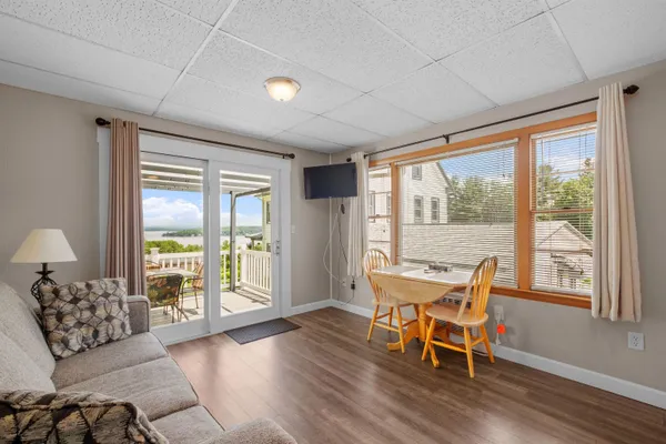 $3,950,000 | 291 Endicott Street North, Laconia, NH 03246
