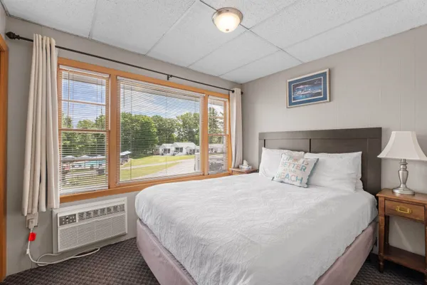$3,950,000 | 291 Endicott Street North, Laconia, NH 03246