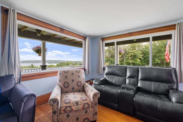 $3,950,000 | 291 Endicott Street North, Laconia, NH 03246