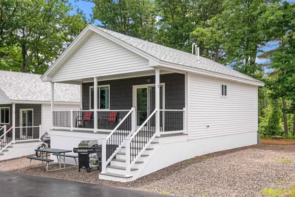 $3,950,000 | 291 Endicott Street North, Laconia, NH 03246