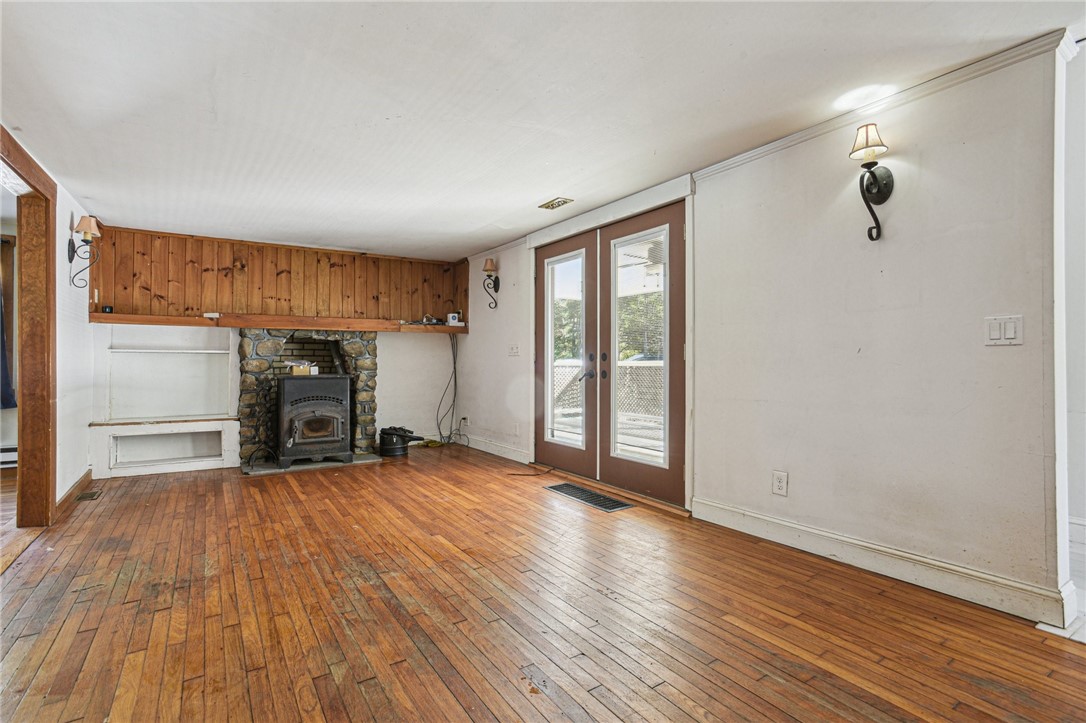 89 Maxson Hill Road Hopkinton, RI 02804 - Photo 7 of 28