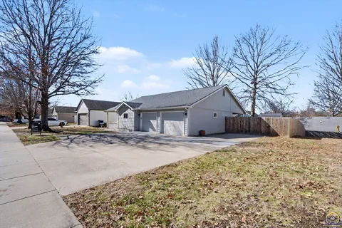 $295,000 | 2613 Mayfair Drive, Lawrence, KS 66046