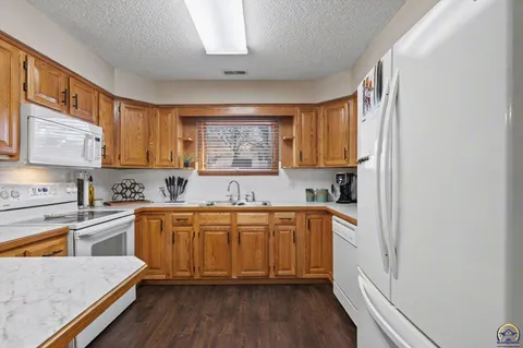 $295,000 | 2613 Mayfair Drive, Lawrence, KS 66046