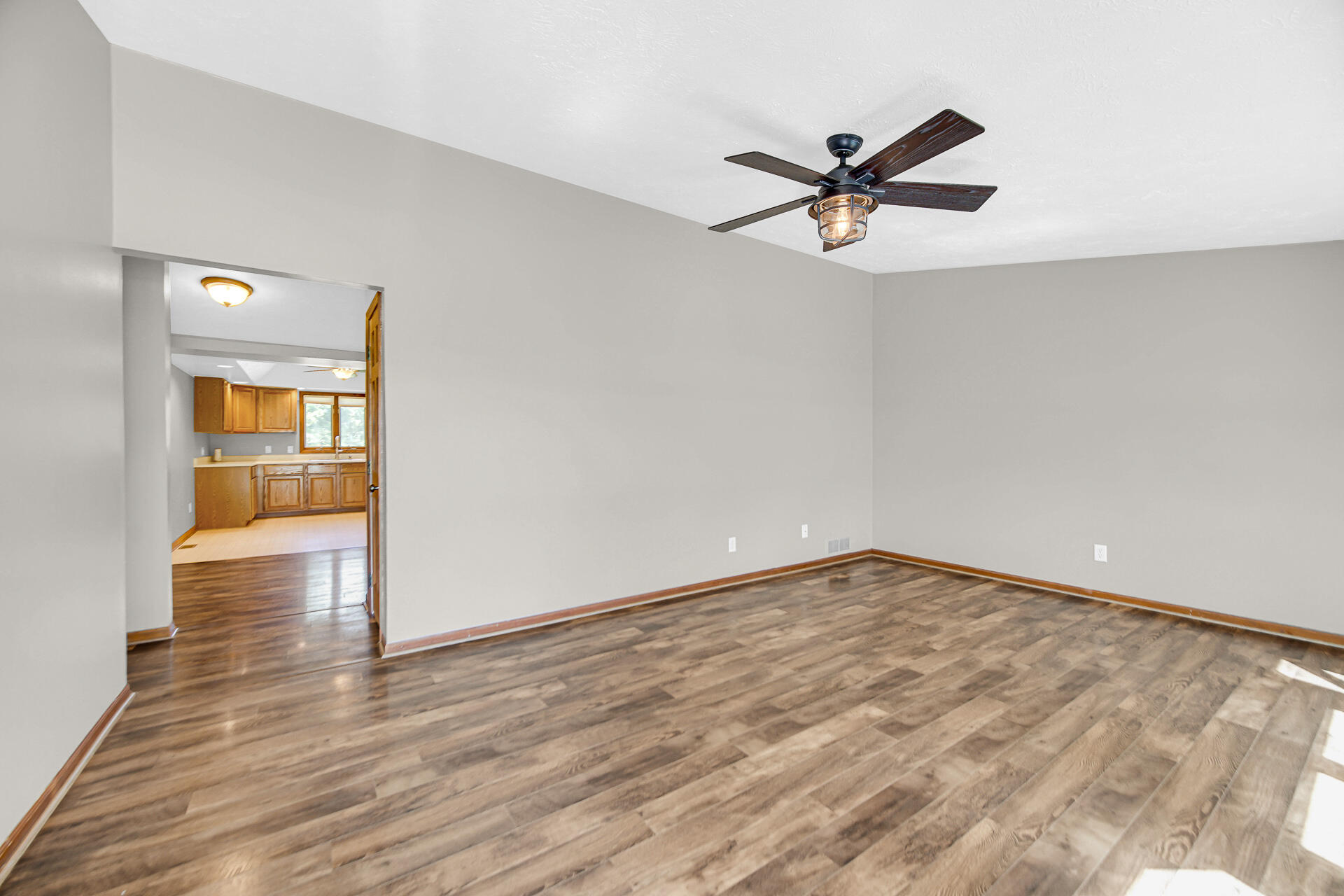 2372 South Taylor Road Mill Creek, IN 46365 - Photo 4 of 29 1920x1280