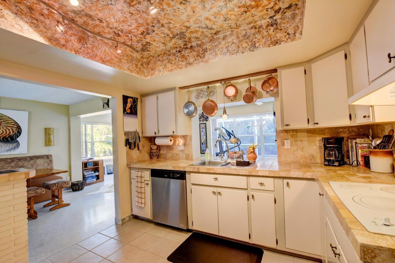266 Northeast 31st Street Boca Raton, FL 33431 - Photo 17 of 39 BH 266 NE 31st St-17