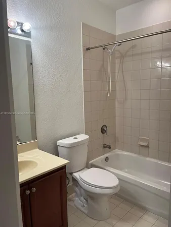 $400,000 | 11401 Northwest 89th Street, Unit 220, Doral, FL 33178