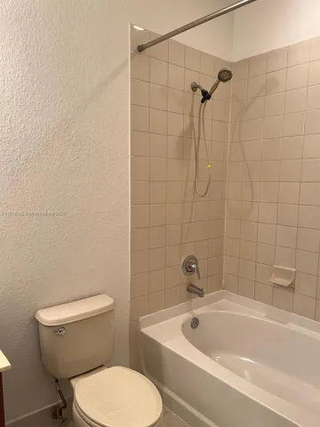 $410,000 | 11401 Northwest 89th Street, Unit 220, Doral, FL 33178