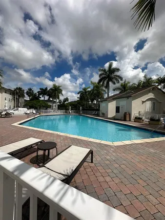 $400,000 | 11401 Northwest 89th Street, Unit 220, Doral, FL 33178