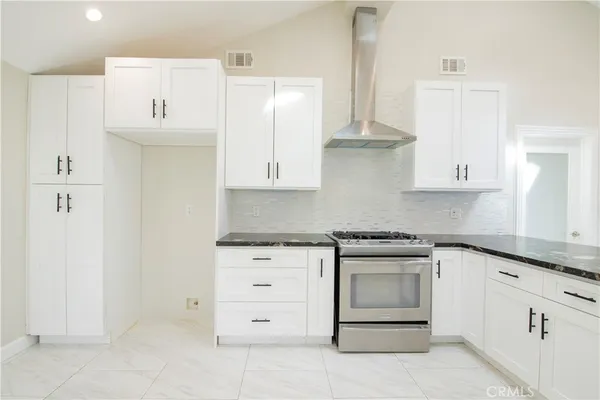 $1,049,900 | 7447 Enfield Avenue, Reseda, CA 91335