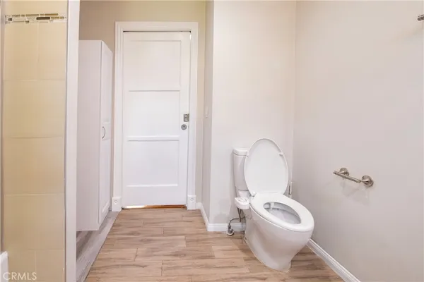 $1,049,900 | 7447 Enfield Avenue, Reseda, CA 91335
