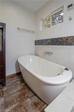 $1,049,900 | 7447 Enfield Avenue, Reseda, CA 91335