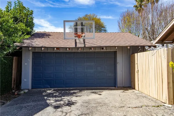 $1,049,900 | 7447 Enfield Avenue, Reseda, CA 91335