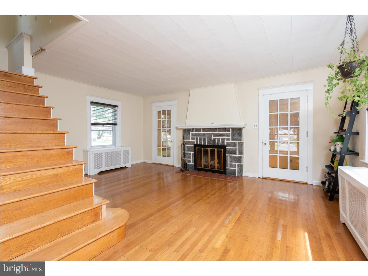 112 Shelbourne Road Havertown, PA 19083 - Photo 7 of 25